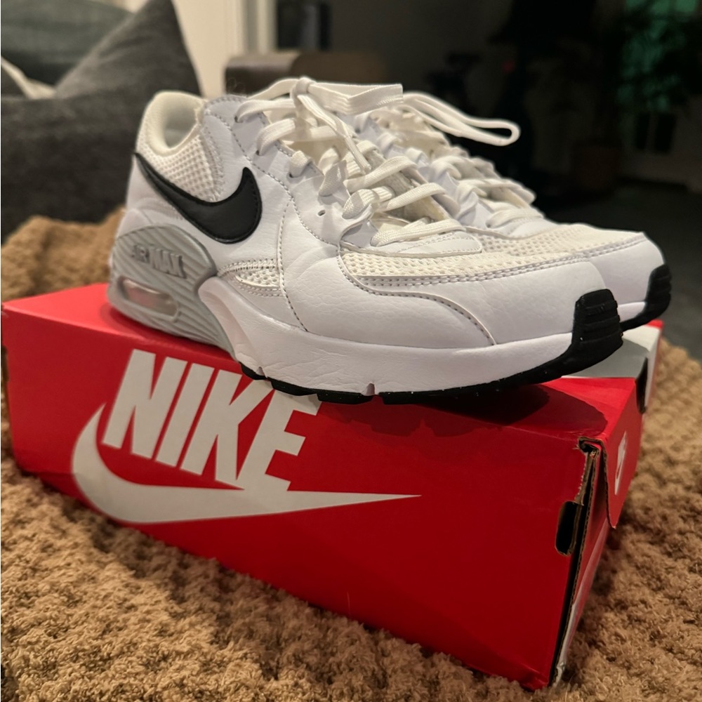 Women’s Nike Air Max Excee, 6.5